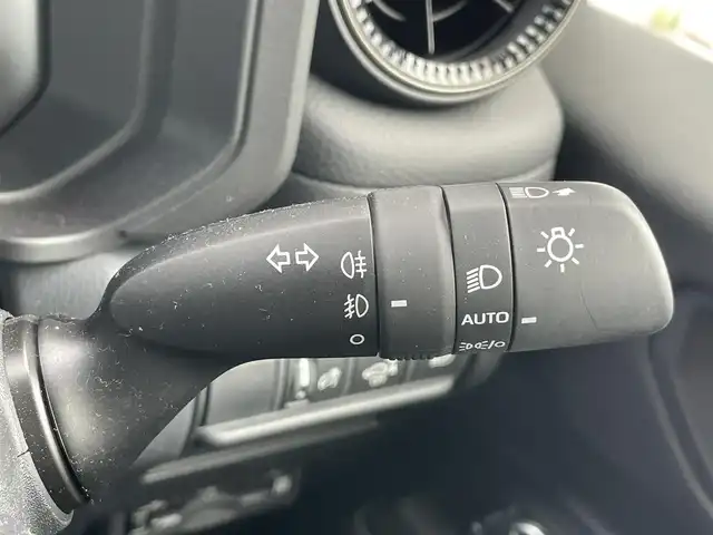 トヨタ ランドクルーザー ２５０ VX ファーストエディション 千葉県 2024(令6)年 0.7万km プラチナホワイトパールマイカ ワンオーナー/サンルーフ/トヨタセーフティセンス/全方位カメラ/１２．３インチディスプレイオーディオ/フルセグＴＶ/ＢＳＭ/専用レザーシート/モデリスタオーバーフェンダー/ＬＥＤヘッドライト
