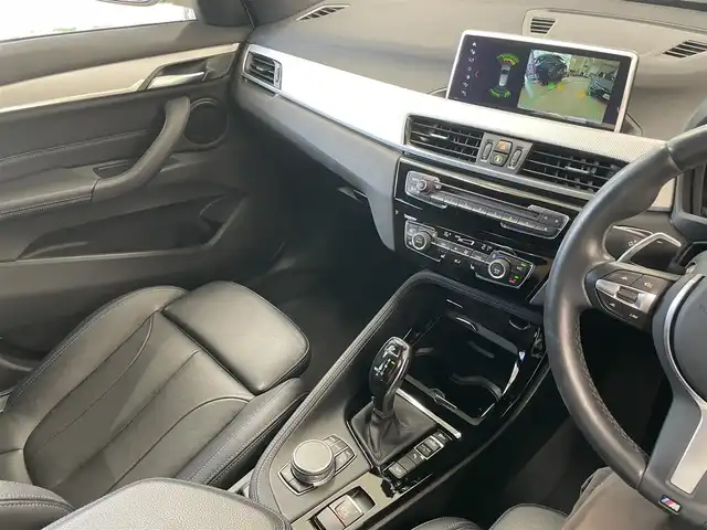 ＢＭＷ Ｘ１ xDrive 20i Mスポーツ 東京都 2018(平30)年 1.5万km アルピンホワイトⅢ ハイラインパッケージ/・ブラックレザーシート/・シートヒーターD+N席/・パワーシートD+N席/アドバンスドアクティブセーフティパッケージ/・アクティブクルーズコントロール/・ヘッドアップディスプレイ/インテリジェントセーフティ/・衝突警告/・歩行者警告/・車線逸脱警告/純正ナビ/【DVD/BT】/リアビューカメラ/パークディスタンスコントロール/純正18インチアルミ/ドライブレコーダー/ETC/保証書/取扱説明書