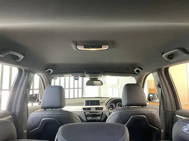 ＢＭＷ Ｘ１ xDrive 20i Mスポーツ 東京都 2018(平30)年 1.5万km アルピンホワイトⅢ ハイラインパッケージ/・ブラックレザーシート/・シートヒーターD+N席/・パワーシートD+N席/アドバンスドアクティブセーフティパッケージ/・アクティブクルーズコントロール/・ヘッドアップディスプレイ/インテリジェントセーフティ/・衝突警告/・歩行者警告/・車線逸脱警告/純正ナビ/【DVD/BT】/リアビューカメラ/パークディスタンスコントロール/純正18インチアルミ/ドライブレコーダー/ETC/保証書/取扱説明書