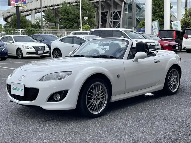 マツダ ロードスター VS RHT 愛知県 2012(平24)年 5.6万km クリスタルホワイトパールマイカ 純正ナビ(BT/AM/FM/SD/DVD)/社外柿本マフラー/BLITZ車高調/BBS社外ホイール/リアスポイラー/パドルシフト/HIDヘッドライト/純正マフラー(積込み)/純正サスペンション(積込み)/ETC/純正フロアマット/ハーフレザーシート/シートヒーター/フォグランプ