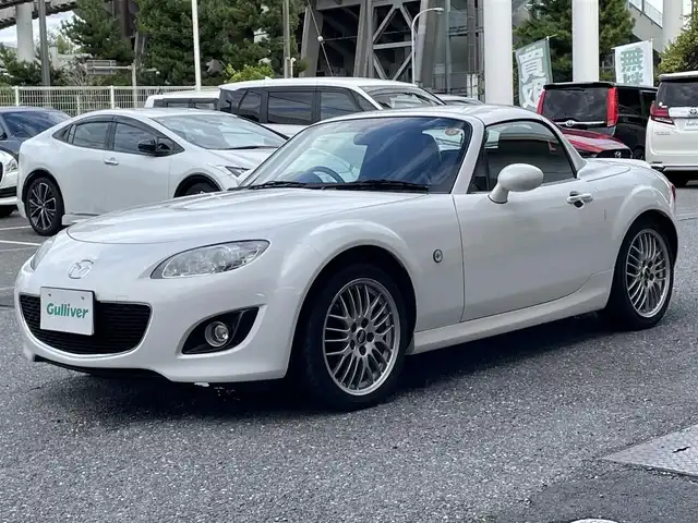 マツダ ロードスター VS RHT 愛知県 2012(平24)年 5.6万km クリスタルホワイトパールマイカ 純正ナビ(BT/AM/FM/SD/DVD)/社外柿本マフラー/BLITZ車高調/BBS社外ホイール/リアスポイラー/パドルシフト/HIDヘッドライト/純正マフラー(積込み)/純正サスペンション(積込み)/ETC/純正フロアマット/ハーフレザーシート/シートヒーター/フォグランプ
