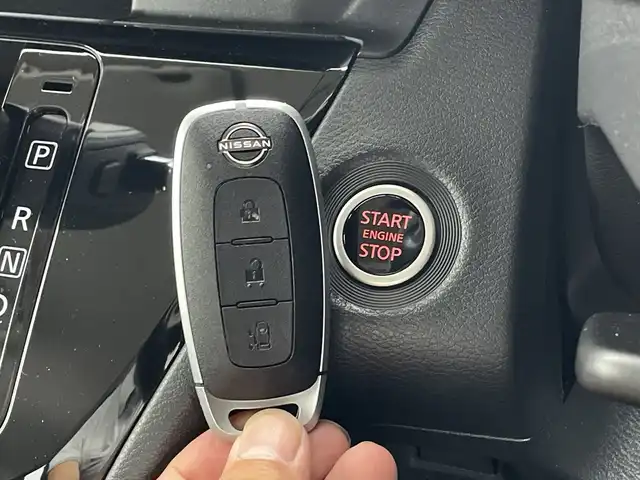 日産 ルークス ハイウェイスター X 群馬県 2024(令6)年 0.3万km スパークリングレッド/ブラック 純正９型ナビ　全周囲カメラ　衝突被害軽減ブレーキ　レーンキープアシスト　オートマチックハイビーム　ドライブレコーダー　ＥＴＣ　コーナーセンサー　ＬＥＤヘッドライト　純正アルミホイール１４インチ　禁煙車