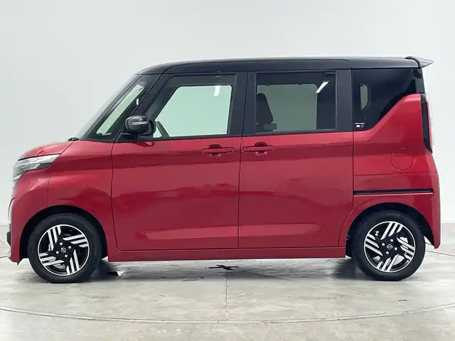 日産 ルークス ハイウェイスター X 群馬県 2024(令6)年 0.3万km スパークリングレッド/ブラック 純正９型ナビ　全周囲カメラ　衝突被害軽減ブレーキ　レーンキープアシスト　オートマチックハイビーム　ドライブレコーダー　ＥＴＣ　コーナーセンサー　ＬＥＤヘッドライト　純正アルミホイール１４インチ　禁煙車