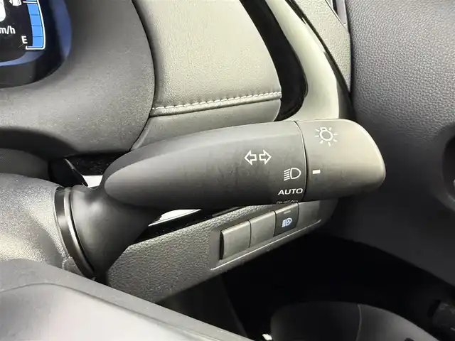 トヨタ アクア G 愛知県 2022(令4)年 6.7万km プラチナホワイトパールマイカ トヨタセーフティーセンス/純正ディスプレイオーディオ/・Bluetooth/革巻きステアリング/レーダークルーズコントロール/AC100V/ドライブレコーダー/コーナーセンサー/バックカメラ/ビルトインETC