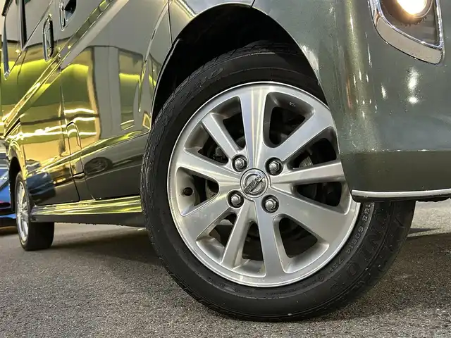 日産 ＮＶ１００クリッパー リオ E 愛媛県 2021(令3)年 3万km ＤグリーンＭ 登録時走行距離29902km/純正ナビ（MJ321D-W）/CD/DVD/TV/BT/バックカメラ/ETC/前後ドラレコ（ナビ連動）/衝突軽減ブレーキ/横滑り防止装置/リヤコーナーセンサー/オートライト/LEDヘッドライト/ハロゲンフォグランプ/助手席パワースライドドア/オートエアコン/リヤクーラー/スマートキー/運転席シートヒーター/純正フロアマット/純正アルミホイール