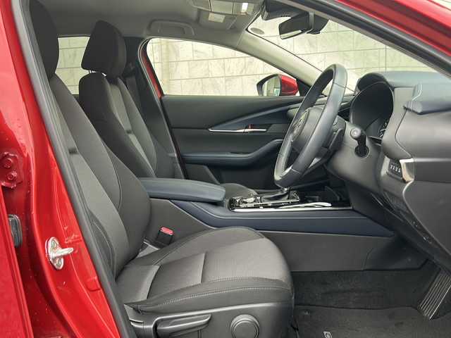 マツダ ＣＸ－３０ 20S プロアクティブ 神奈川県 2021(令3)年 1.4万km ソウルレッドクリスタルM ワンオーナー/マツダコネクトナビ/(CD/DVD/SD/USB/HDMI/BT/フルセグTV)/全方位カメラ/衝突被害軽減ブレーキ/レーンキープアシスト/横滑り防止装置/ブラインドスポットモニター/クリアランスソナー/オートハイビーム/アイドリングストップ/レーダークルーズコントロール/パドルシフト/パワーバックドア/ETC/前後ドライブレコーダー/オートライト/純正フロアマット/ISOFIX/スペアキー×1/保証書/取扱説明書