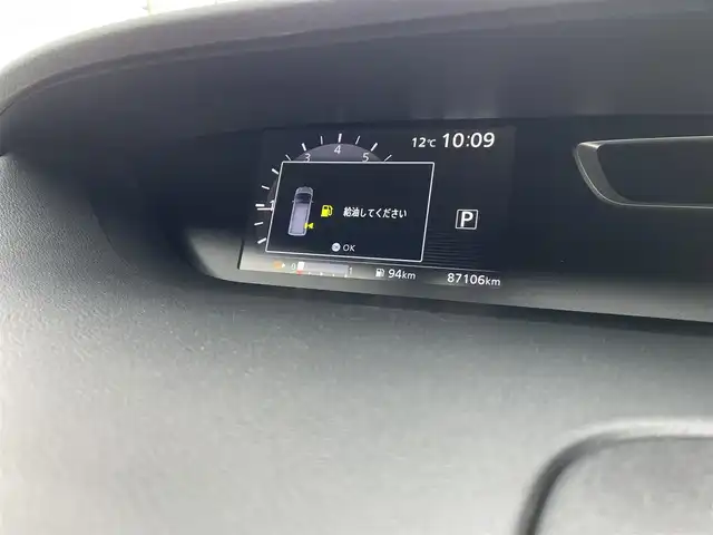 日産 セレナ X Vセレクション 富山県 2018(平30)年 8.8万km ブリリアントホワイトパール 純正７インチナビ／フルセグＴＶ／Ｂｌｕｅｔｏｏｔｈ／ＤＶＤ再生／ミュージックサーバー／ＥＴＣ／ドライブレコーダー／クルーズコントロール／両側パワースライドドア／ＬＥＤヘッドライト／