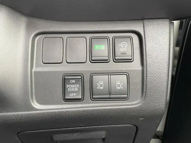 日産 セレナ X Vセレクション 富山県 2018(平30)年 8.8万km ブリリアントホワイトパール 純正７インチナビ／フルセグＴＶ／Ｂｌｕｅｔｏｏｔｈ／ＤＶＤ再生／ミュージックサーバー／ＥＴＣ／ドライブレコーダー／クルーズコントロール／両側パワースライドドア／ＬＥＤヘッドライト／