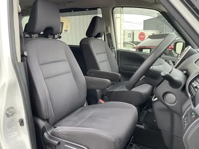 日産 セレナ X Vセレクション 富山県 2018(平30)年 8.8万km ブリリアントホワイトパール 純正７インチナビ／フルセグＴＶ／Ｂｌｕｅｔｏｏｔｈ／ＤＶＤ再生／ミュージックサーバー／ＥＴＣ／ドライブレコーダー／クルーズコントロール／両側パワースライドドア／ＬＥＤヘッドライト／