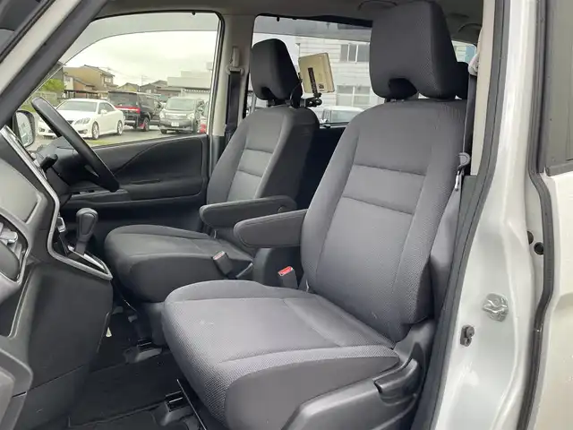 日産 セレナ X Vセレクション 富山県 2018(平30)年 8.8万km ブリリアントホワイトパール 純正７インチナビ／フルセグＴＶ／Ｂｌｕｅｔｏｏｔｈ／ＤＶＤ再生／ミュージックサーバー／ＥＴＣ／ドライブレコーダー／クルーズコントロール／両側パワースライドドア／ＬＥＤヘッドライト／