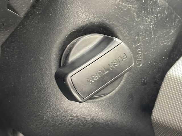 ホンダ フリード ハイブリット ジャストセレクション 沖縄県 2015(平27)年 6.6万km プレミアムディープロッソパール 純正ナビ(VXM-155VSi)/（TV/ＡＭ／ＦＭ／DVD／Bluetooth）/バックカメラ　/ビルトインＥＴＣ/クルーズコントロール　　/ステアリングスイッチ/両側パワースライドドア　/横滑り防止装置　/盗難防止装置　/純正フロアマット　/オートエアコン/オートライト/パワーステアリング/パワーウィンドウ