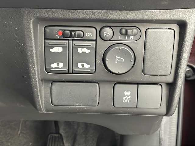 ホンダ フリード ハイブリット ジャストセレクション 沖縄県 2015(平27)年 6.6万km プレミアムディープロッソパール 純正ナビ(VXM-155VSi)/（TV/ＡＭ／ＦＭ／DVD／Bluetooth）/バックカメラ　/ビルトインＥＴＣ/クルーズコントロール　　/ステアリングスイッチ/両側パワースライドドア　/横滑り防止装置　/盗難防止装置　/純正フロアマット　/オートエアコン/オートライト/パワーステアリング/パワーウィンドウ