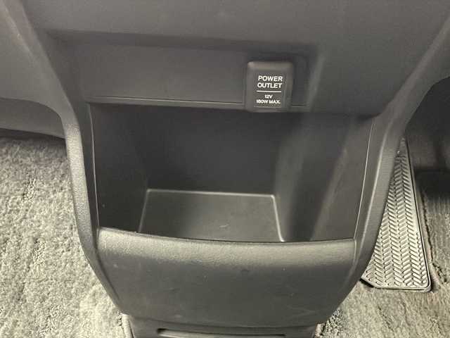 ホンダ フリード ハイブリット ジャストセレクション 沖縄県 2015(平27)年 6.6万km プレミアムディープロッソパール 純正ナビ(VXM-155VSi)/（TV/ＡＭ／ＦＭ／DVD／Bluetooth）/バックカメラ　/ビルトインＥＴＣ/クルーズコントロール　　/ステアリングスイッチ/両側パワースライドドア　/横滑り防止装置　/盗難防止装置　/純正フロアマット　/オートエアコン/オートライト/パワーステアリング/パワーウィンドウ