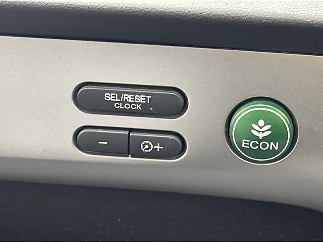 ホンダ フリード ハイブリット ジャストセレクション 沖縄県 2015(平27)年 6.6万km プレミアムディープロッソパール 純正ナビ(VXM-155VSi)/（TV/ＡＭ／ＦＭ／DVD／Bluetooth）/バックカメラ　/ビルトインＥＴＣ/クルーズコントロール　　/ステアリングスイッチ/両側パワースライドドア　/横滑り防止装置　/盗難防止装置　/純正フロアマット　/オートエアコン/オートライト/パワーステアリング/パワーウィンドウ