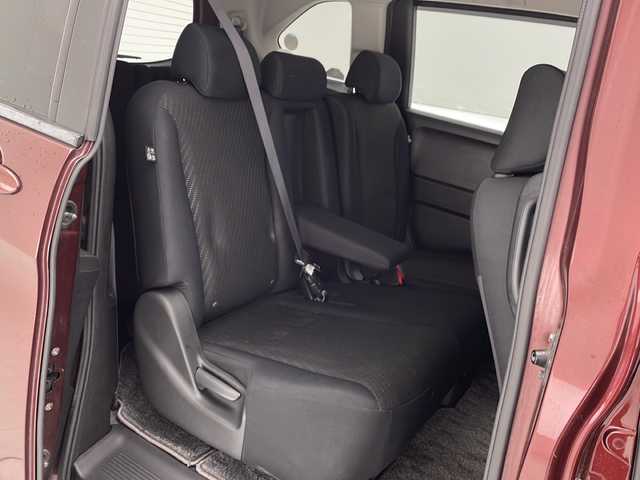 ホンダ フリード ハイブリット ジャストセレクション 沖縄県 2015(平27)年 6.6万km プレミアムディープロッソパール 純正ナビ(VXM-155VSi)/（TV/ＡＭ／ＦＭ／DVD／Bluetooth）/バックカメラ　/ビルトインＥＴＣ/クルーズコントロール　　/ステアリングスイッチ/両側パワースライドドア　/横滑り防止装置　/盗難防止装置　/純正フロアマット　/オートエアコン/オートライト/パワーステアリング/パワーウィンドウ