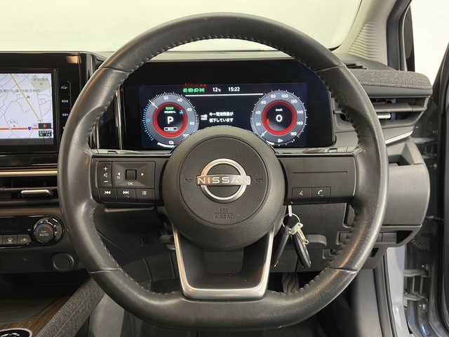 日産 オーラ G 長野県 2022(令4)年 3.3万km グレー ワンオーナー/純正ナビ/（フルセグ/Bluetooth/CD/DVD)/360°カメラ/衝突軽減ブレーキ/車線逸脱防止/前後コーナーセンサー/ブラインドスポットモニター/デジタルインナーミラー/社外AWスタッドレス4本/ETC/前方ドラレコ/ステアリングスイッチ/LEDヘッドライト/ドライブモード/スマートキー/スペアキー/取扱説明書/保証書