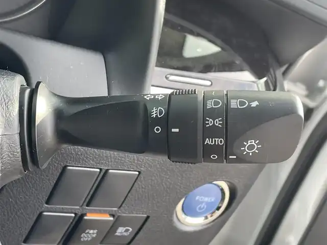 トヨタ アルファードハイブリット SR 道央・札幌 2020(令2)年 4.9万km ホワイトパールクリスタルシャイン ・4WD/・衝突軽減ブレーキ/・純正ナビ/BT&USB&フルセグTV/・バックカメラ/・両側パワースライドドア/・パワーバックドア/・フリップダウンモニター/・エアロパーツ(フロント、サイド、リアアンダー)/・レザーシート/・前席両側シートヒーター/・前席両側エアシート/・前席両側パワーシート/・D席のみメモリシート/・オットマン(N席・2列目)/・サンシェード/・ウォークスルー/・ハンズフリー/・ステアリングスイッチ/・前後コーナーセンサー/・前後クリアランスソナー/・レーダークルーズコントロール/・前後ドライブレコーダー/・ETC/・デジタルインナーミラー/・横滑り防止装置/・レーンキープアシスト/・盗難防止装置/・オートライト/・オートマチックハイビーム/・LEDヘッドライト/・フォグランプ/・オートリトラミラー/・ウィンカーミラー/・純正フロアマット/・純正AW付夏タイヤ