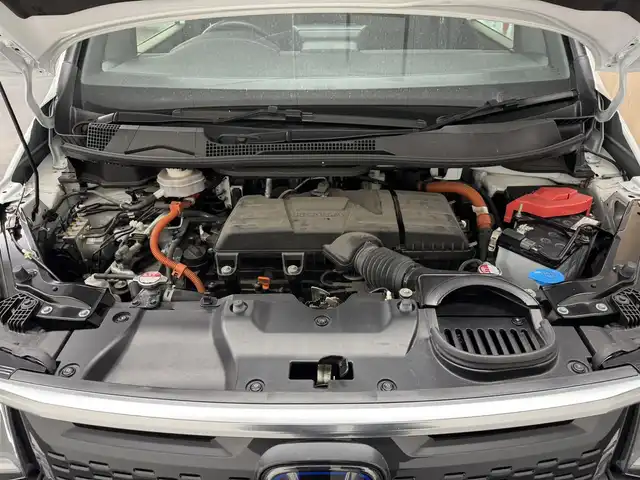 ホンダ ステップワゴン スパーダ eHEV プレミアムライン 三重県 2022(令4)年 3万km プラチナホワイトパール ハイブリッド/FF/MTモード付インパネCVT/純正 11.4インチナビ LXM-237VFLi/（CD/DVD/FM/AM/TV/Music Rack/SD/USB/iPod/Bluetooth/CarPlay/AndroidAuto）/純正 15.6インチ 後席ディスプレイ VM-231FE/【OP】マルチビューカメラシステム/両側パワースライドドア/ドライブレコーダー 前後/ETC/Honda SENSING/・衝突軽減ブレーキ/・車線維持支援システム/・路外逸脱抑制機能/・渋滞追従機能付アダプティブクルーズコントロール＆トラフィックジャムアシスト/・ブラインドスポットインフォメーション/・先行車発進お知らせ機能/・オートハイビーム・アダプティブドライビングビーム/・誤発進抑制機能（前・後）/・パーキングセンサー（前後）/など/装備/・2列目オットマンシート/・パワーテールゲート/・ハーフレザー/・シートヒーター（D/N/2nd）/・左右、後席独立オートエアコン/・電子パーキングブレーキ＆ブレーキホールド機能/・ステアリングスイッチ/・パドルシフト/・オートライト/・LEDヘッドライト＆フォグライト/・プッシュスタート/・スマートキーx2/・保/取/ナビ取/など