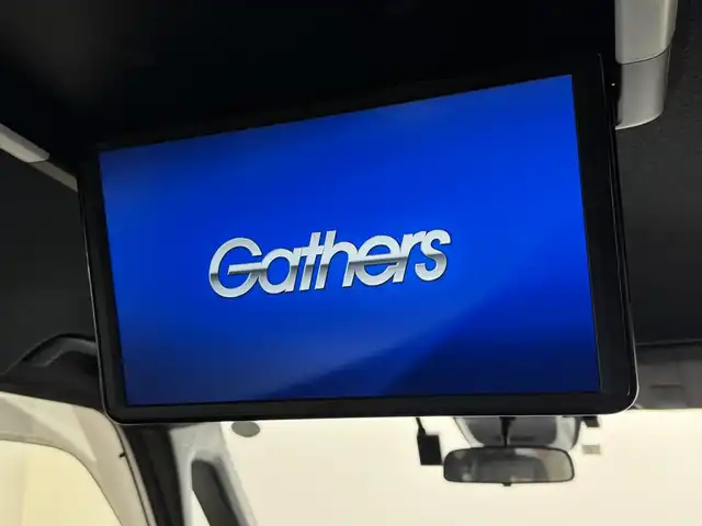 ホンダ ステップワゴン スパーダ eHEV プレミアムライン 三重県 2022(令4)年 3万km プラチナホワイトパール ハイブリッド/FF/MTモード付インパネCVT/純正 11.4インチナビ LXM-237VFLi/（CD/DVD/FM/AM/TV/Music Rack/SD/USB/iPod/Bluetooth/CarPlay/AndroidAuto）/純正 15.6インチ 後席ディスプレイ VM-231FE/【OP】マルチビューカメラシステム/両側パワースライドドア/ドライブレコーダー 前後/ETC/Honda SENSING/・衝突軽減ブレーキ/・車線維持支援システム/・路外逸脱抑制機能/・渋滞追従機能付アダプティブクルーズコントロール＆トラフィックジャムアシスト/・ブラインドスポットインフォメーション/・先行車発進お知らせ機能/・オートハイビーム・アダプティブドライビングビーム/・誤発進抑制機能（前・後）/・パーキングセンサー（前後）/など/装備/・2列目オットマンシート/・パワーテールゲート/・ハーフレザー/・シートヒーター（D/N/2nd）/・左右、後席独立オートエアコン/・電子パーキングブレーキ＆ブレーキホールド機能/・ステアリングスイッチ/・パドルシフト/・オートライト/・LEDヘッドライト＆フォグライト/・プッシュスタート/・スマートキーx2/・保/取/ナビ取/など