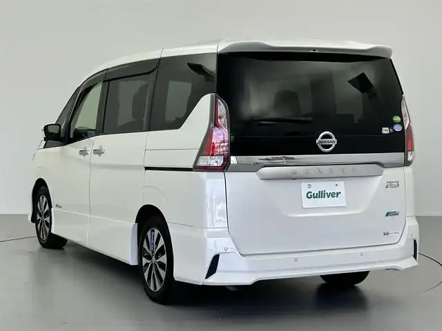 日産 セレナ ハイウェイスター Vセレクション 岐阜県 2018(平30)年 3.6万km ブリリアントホワイトパール メモリーナビ（ＴＶ，ＣＤ）　/ドラレコ　/アラウンドビューモニター　/スマートミラー　/両側電動スライドドア　/寒冷地仕様　/アイドリングストップ　/アイドリングストップ　/プライバシーガラス　/ＬＥＤヘッドライト/電子パーキング/AUTOHOLD/純正フロアマット/純正アルミホイール