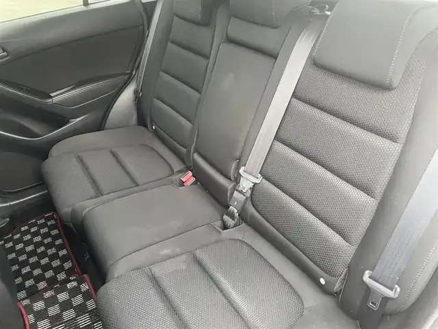 マツダ ＣＸ－５ 20S 愛媛県 2015(平27)年 5.7万km ジェットブラックマイカ 純正メーカーナビ/(Bluetooth/CD/DVD/AUX/USB/フルセグ)/ルーフキャリア/テレビキャンセラー/バックカメラ/ビルトインETC/社外17インチアルミホイール/クルーズコントロール/オートライト/LEDヘッドライト/プッシュスタート/スマートキー/アイドリングストップ/純正フロアマット/純正ドアバイザー/横滑り防止装置/盗難防止装置/電動格納ミラー