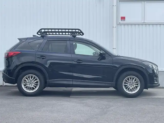 マツダ ＣＸ－５ 20S 愛媛県 2015(平27)年 5.7万km ジェットブラックマイカ 純正メーカーナビ/(Bluetooth/CD/DVD/AUX/USB/フルセグ)/ルーフキャリア/テレビキャンセラー/バックカメラ/ビルトインETC/社外17インチアルミホイール/クルーズコントロール/オートライト/LEDヘッドライト/プッシュスタート/スマートキー/アイドリングストップ/純正フロアマット/純正ドアバイザー/横滑り防止装置/盗難防止装置/電動格納ミラー