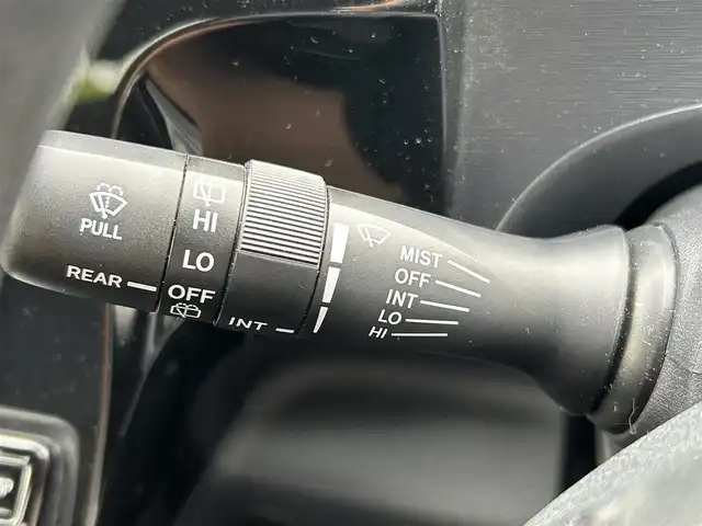 トヨタ アクア S 福岡県 2018(平30)年 2万km ジュエリーパープルマイカM ・純正ナビ/　CD　Bluetooth　ワンセグ/・ハロゲンオートライト/・オートハイビーム/・衝突軽減/・レーンキープ/・プッシュスタート/・スペアキー