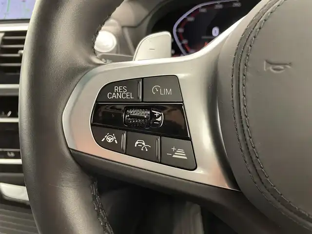 ＢＭＷ Ｘ４ xDrive 20d Mスポーツ 熊本県 2021(令3)年 2.5万km アルピンホワイトⅢ ・スマートキー/・プッシュスタート/・インテリジェントセーフティ/・パーキングアシスト/・PDC自動起動/・アクティブPDC緊急ブレーキ/・注意喚起アシスタント/・クルーズコントロール(追従式)/・黒革シート/・前席パワーシート/・前席シートヒーター /・純正メモリナビ/　【Bluetooth・USB・AppleCarPlay】/・フルセグTV/・全方位カメラ/・ETC/・ワイヤレス充電/・ドライブレコーダー(前後録画)/・パワーバックドア/・LEDヘッドランプ/・LEDフォグランプ/・純正マット/・保証書/取説