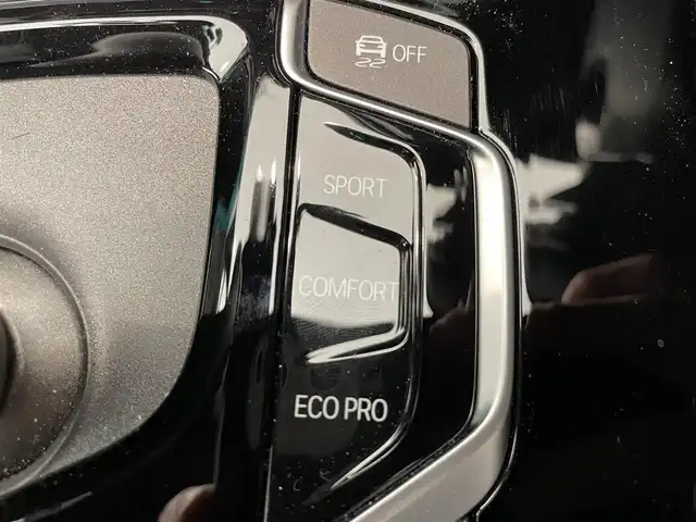 ＢＭＷ Ｘ４ xDrive 20d Mスポーツ 熊本県 2021(令3)年 2.5万km アルピンホワイトⅢ ・スマートキー/・プッシュスタート/・インテリジェントセーフティ/・パーキングアシスト/・PDC自動起動/・アクティブPDC緊急ブレーキ/・注意喚起アシスタント/・クルーズコントロール(追従式)/・黒革シート/・前席パワーシート/・前席シートヒーター /・純正メモリナビ/　【Bluetooth・USB・AppleCarPlay】/・フルセグTV/・全方位カメラ/・ETC/・ワイヤレス充電/・ドライブレコーダー(前後録画)/・パワーバックドア/・LEDヘッドランプ/・LEDフォグランプ/・純正マット/・保証書/取説