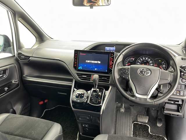 トヨタ ヴォクシー ZS 煌Ⅱ 長野県 2020(令2)年 3.8万km ホワイトパールクリスタルシャイン 社外10インチナビ/Bluetooth／CD／DVD／フルセグTV/バックカメラ/横滑り防止装置/衝突被害軽減システム/レーンキープアシスト/先行車発進告知/パーキングサポートブレーキ/前後コーナーセンサー/両側パワスラ/クルーズコントロール（追従走行無し）/純正16インチAW装着/純正フロアマット/ステアリングスイッチ/ハーフレザー/オートライト/LEDヘッドライト/スマートキー