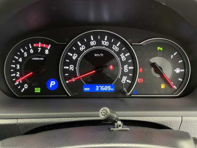 トヨタ ヴォクシー ZS 煌Ⅱ 長野県 2020(令2)年 3.8万km ホワイトパールクリスタルシャイン 社外10インチナビ/Bluetooth／CD／DVD／フルセグTV/バックカメラ/横滑り防止装置/衝突被害軽減システム/レーンキープアシスト/先行車発進告知/パーキングサポートブレーキ/前後コーナーセンサー/両側パワスラ/クルーズコントロール（追従走行無し）/純正16インチAW装着/純正フロアマット/ステアリングスイッチ/ハーフレザー/オートライト/LEDヘッドライト/スマートキー