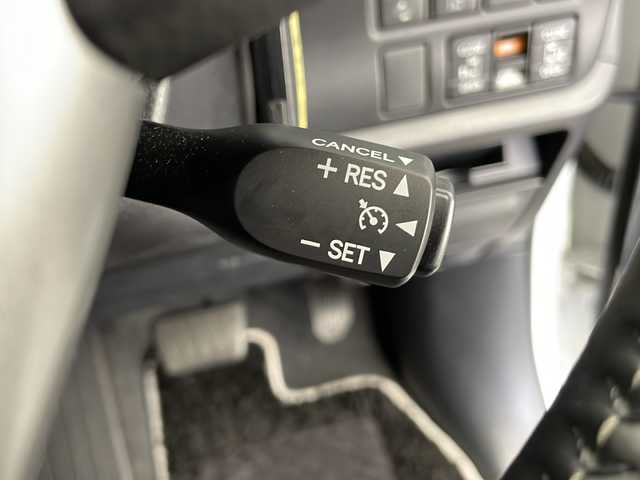 トヨタ ヴォクシー ZS 煌Ⅱ 長野県 2020(令2)年 3.8万km ホワイトパールクリスタルシャイン 社外10インチナビ/Bluetooth／CD／DVD／フルセグTV/バックカメラ/横滑り防止装置/衝突被害軽減システム/レーンキープアシスト/先行車発進告知/パーキングサポートブレーキ/前後コーナーセンサー/両側パワスラ/クルーズコントロール（追従走行無し）/純正16インチAW装着/純正フロアマット/ステアリングスイッチ/ハーフレザー/オートライト/LEDヘッドライト/スマートキー