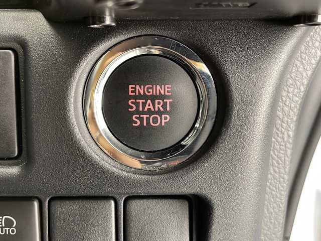 トヨタ ヴォクシー ZS 煌Ⅱ 長野県 2020(令2)年 3.8万km ホワイトパールクリスタルシャイン 社外10インチナビ/Bluetooth／CD／DVD／フルセグTV/バックカメラ/横滑り防止装置/衝突被害軽減システム/レーンキープアシスト/先行車発進告知/パーキングサポートブレーキ/前後コーナーセンサー/両側パワスラ/クルーズコントロール（追従走行無し）/純正16インチAW装着/純正フロアマット/ステアリングスイッチ/ハーフレザー/オートライト/LEDヘッドライト/スマートキー