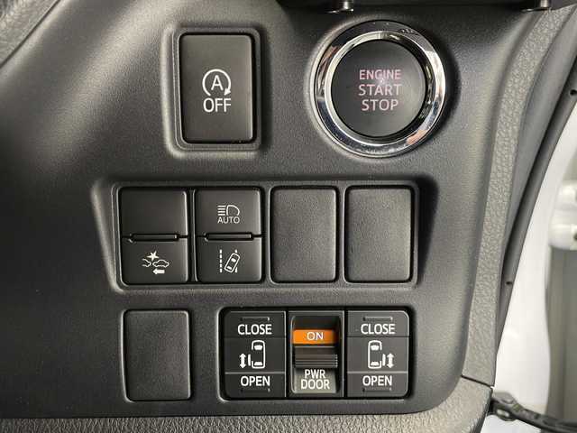 トヨタ ヴォクシー ZS 煌Ⅱ 長野県 2020(令2)年 3.8万km ホワイトパールクリスタルシャイン 社外10インチナビ/Bluetooth／CD／DVD／フルセグTV/バックカメラ/横滑り防止装置/衝突被害軽減システム/レーンキープアシスト/先行車発進告知/パーキングサポートブレーキ/前後コーナーセンサー/両側パワスラ/クルーズコントロール（追従走行無し）/純正16インチAW装着/純正フロアマット/ステアリングスイッチ/ハーフレザー/オートライト/LEDヘッドライト/スマートキー