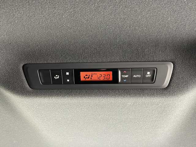 トヨタ ヴォクシー ZS 煌Ⅱ 長野県 2020(令2)年 3.8万km ホワイトパールクリスタルシャイン 社外10インチナビ/Bluetooth／CD／DVD／フルセグTV/バックカメラ/横滑り防止装置/衝突被害軽減システム/レーンキープアシスト/先行車発進告知/パーキングサポートブレーキ/前後コーナーセンサー/両側パワスラ/クルーズコントロール（追従走行無し）/純正16インチAW装着/純正フロアマット/ステアリングスイッチ/ハーフレザー/オートライト/LEDヘッドライト/スマートキー