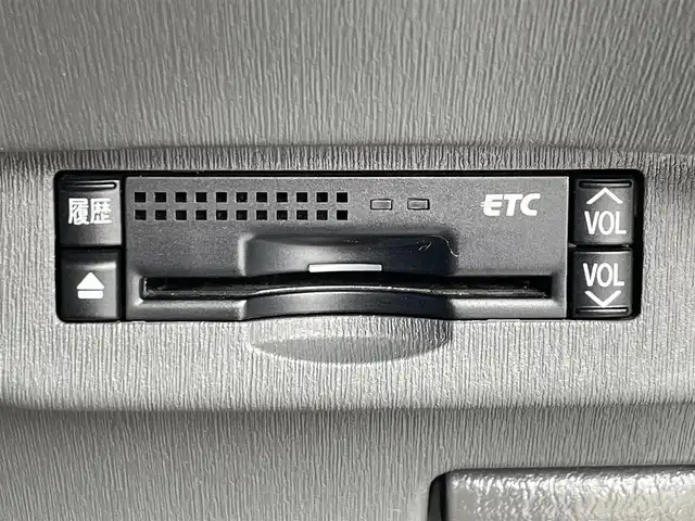 トヨタ プリウス S 滋賀県 2011(平23)年 6.2万km ホワイトパールクリスタルシャイン ワンオーナー/社外ナビ/・Bluetooth/フルセグ/・CD/DVD/バックカメラ/ステアリングリモコン/ETC/電動格納ミラー/HIDオートライト/フォグライト/スマートキー/プッシュスタート