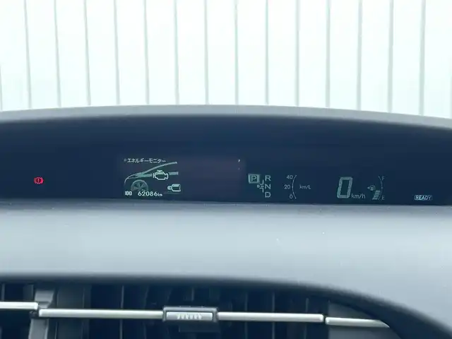 トヨタ プリウス S 滋賀県 2011(平23)年 6.2万km ホワイトパールクリスタルシャイン ワンオーナー/社外ナビ/・Bluetooth/フルセグ/・CD/DVD/バックカメラ/ステアリングリモコン/ETC/電動格納ミラー/HIDオートライト/フォグライト/スマートキー/プッシュスタート