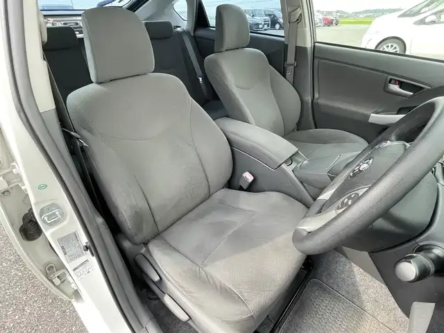 トヨタ プリウス S 滋賀県 2011(平23)年 6.2万km ホワイトパールクリスタルシャイン ワンオーナー/社外ナビ/・Bluetooth/フルセグ/・CD/DVD/バックカメラ/ステアリングリモコン/ETC/電動格納ミラー/HIDオートライト/フォグライト/スマートキー/プッシュスタート