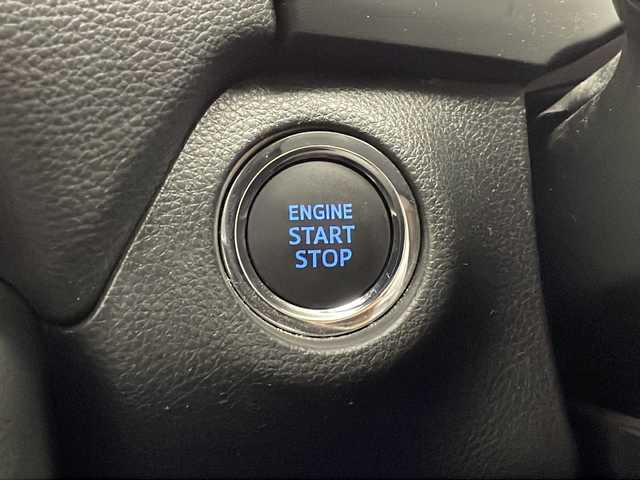 トヨタ ＲＡＶ４ アドベンチャー 宮崎県 2020(令2)年 6.5万km アティチュードブラックマイカ 禁煙車/トヨタセーフティセンス/純正9型ディスプレイオーディオナビTV/（T-CONNECT/AppleCarPlay/Bluetooth/FMAM/フルセグTV)/純正オートアラーム/純正ビルトインETC/純正LEDオートライト/純正LEDフォグ/純正19インチアルミ/純正フロアマット/社外前後ドライブレコーダー/サンルーフ/レザーシート/プリクラッシュセーフティ/アダプティブクルーズコントロール/オートマチックハイビーム/レーンディパーチャーアラート/ダウンヒルアシストコントロール/クリアランスソナー/ブラインドスポットモニター/パノラミックビューモニター/電子パーキング/オートホールド/運転席パワーシート/前席エアシート/シートヒーター/ステアリングヒーター/デュアルオートエアコン/オート電動格納ミラー/本革巻ハンドル/スマートキー/プッシュエンジンスタート/スペアキー/新車時保証書/取扱い説明書