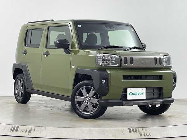 ダイハツ タフト G ダーククロムベンチャー 埼玉県 2025(令7)年 0.1千km フォレストカーキメタリック 届出済未使用車/ガラスルーフ/ルーフレール/スマートアシスト/・アダブティブクルーズコントロール/・衝突回避支援ブレーキ/・衝突警報機能/・ブレーキ制御付誤発進抑制機能/・車線逸脱抑制機能/・車線逸脱警報機能/・先行車発進お知らせ機能/・アダブティブドライビングビーム/・ふらつき警報/・標識認識機能/・路側逸脱警報機能/サイドビューランプ/コーナーセンサー/オートハイビーム/エコアイドル/前席シートヒーター/革巻きステアリング/ステアリングスイッチ/USB電源ソケット【グローボックス/センターコンソール】/カラーインフォメーションディスプレイ/電動パーキングブレーキ/プッシュスタート/スマートキー/LEDヘッドランプ/LEDフロントフォグランプ/オートライト/純正15インチアルミホイール/純正サイドプロテクター