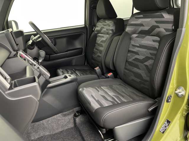 ダイハツ タフト G ダーククロムベンチャー 埼玉県 2025(令7)年 0.1千km フォレストカーキメタリック 届出済未使用車/ガラスルーフ/ルーフレール/スマートアシスト/・アダブティブクルーズコントロール/・衝突回避支援ブレーキ/・衝突警報機能/・ブレーキ制御付誤発進抑制機能/・車線逸脱抑制機能/・車線逸脱警報機能/・先行車発進お知らせ機能/・アダブティブドライビングビーム/・ふらつき警報/・標識認識機能/・路側逸脱警報機能/サイドビューランプ/コーナーセンサー/オートハイビーム/エコアイドル/前席シートヒーター/革巻きステアリング/ステアリングスイッチ/USB電源ソケット【グローボックス/センターコンソール】/カラーインフォメーションディスプレイ/電動パーキングブレーキ/プッシュスタート/スマートキー/LEDヘッドランプ/LEDフロントフォグランプ/オートライト/純正15インチアルミホイール/純正サイドプロテクター