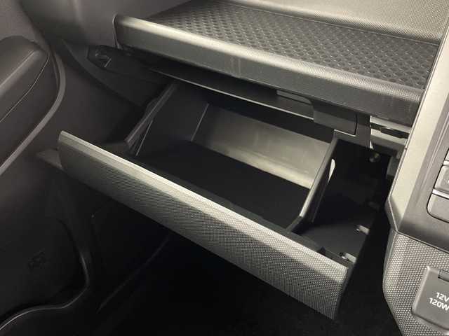 ダイハツ タフト G ダーククロムベンチャー 埼玉県 2025(令7)年 0.1千km フォレストカーキメタリック 届出済未使用車/ガラスルーフ/ルーフレール/スマートアシスト/・アダブティブクルーズコントロール/・衝突回避支援ブレーキ/・衝突警報機能/・ブレーキ制御付誤発進抑制機能/・車線逸脱抑制機能/・車線逸脱警報機能/・先行車発進お知らせ機能/・アダブティブドライビングビーム/・ふらつき警報/・標識認識機能/・路側逸脱警報機能/サイドビューランプ/コーナーセンサー/オートハイビーム/エコアイドル/前席シートヒーター/革巻きステアリング/ステアリングスイッチ/USB電源ソケット【グローボックス/センターコンソール】/カラーインフォメーションディスプレイ/電動パーキングブレーキ/プッシュスタート/スマートキー/LEDヘッドランプ/LEDフロントフォグランプ/オートライト/純正15インチアルミホイール/純正サイドプロテクター