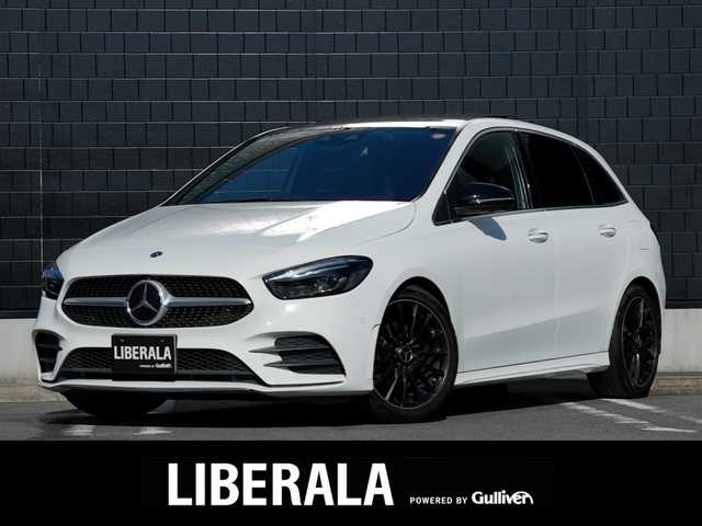 メルセデス・ベンツ Ｂ１８０ AMGライン 静岡県 2019(令1)年 4.5万km ポーラホワイト レザーEXC 赤黒レザーシート /パノラマサンルーフ/アドバンスドパッケージ/MBUXナビフルセグTV Bluetooth/全方位カメラ/ヘッドアップディスプレイ/アンビエントライト/パワーバックドア /前席メモリーパワーシート/シートヒーター/社外１８インチブラックアルミホイール/ブラックドアミラーカバー/DSRCETC