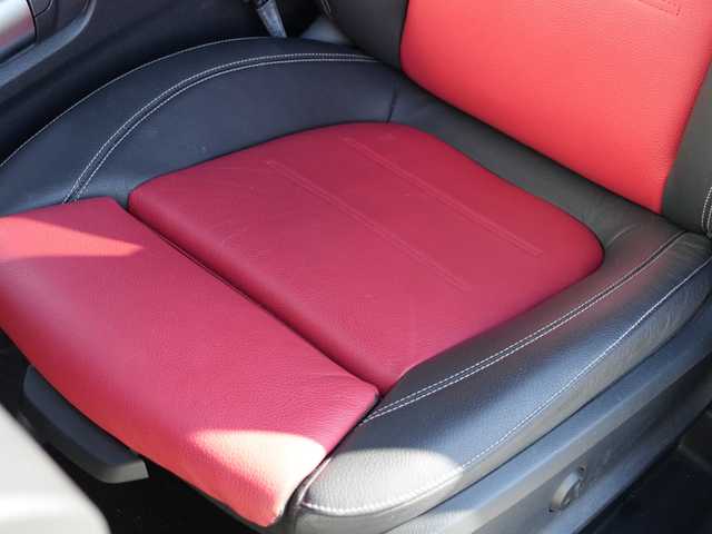 メルセデス・ベンツ Ｂ１８０ AMGライン 静岡県 2019(令1)年 4.5万km ポーラホワイト レザーEXC 赤黒レザーシート /パノラマサンルーフ/アドバンスドパッケージ/MBUXナビフルセグTV Bluetooth/全方位カメラ/ヘッドアップディスプレイ/アンビエントライト/パワーバックドア /前席メモリーパワーシート/シートヒーター/社外１８インチブラックアルミホイール/ブラックドアミラーカバー/DSRCETC