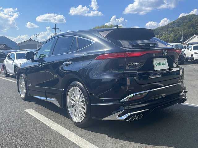 トヨタ ハリアー ハイブリッド G 京都府 2021(令3)年 2.8万km プレシャスブラックパール モデリスタエアロ　モデリスタ４本出しマフラー　純正ディスプレイオーディオ　バックカメラ　レーダークルーズ　ＬＥＤヘッドライト　ブラインドスポットモニター　デジタルインナーミラー　ラルグス車高調