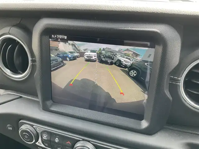 クライスラー・ジープ ジープ ラングラー アンリミテッド サハラ 熊本県 2020(令2)年 5.7万km 青 ・スマートキー/・プッシュスタート/・自動緊急ブレーキ/・前後パークセンス/・ブラインドスポットモニター/・ヒルスタートアシスト/・クルーズコントロール(追従式)/・黒革シート/・前席シートヒーター /・純正メモリナビ/　【BT・USB・AUX・AppleCarPlay・AndroidAuto】/・ALPINEサウンドシステム/・フルセグTV/・バックカメラ/・フロントカメラ/・ETC2.0/・LEDヘッドランプ/・LEDフォグランプ