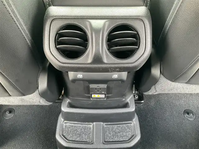 クライスラー・ジープ ジープ ラングラー アンリミテッド サハラ 熊本県 2020(令2)年 5.7万km 青 ・スマートキー/・プッシュスタート/・自動緊急ブレーキ/・前後パークセンス/・ブラインドスポットモニター/・ヒルスタートアシスト/・クルーズコントロール(追従式)/・黒革シート/・前席シートヒーター /・純正メモリナビ/　【BT・USB・AUX・AppleCarPlay・AndroidAuto】/・ALPINEサウンドシステム/・フルセグTV/・バックカメラ/・フロントカメラ/・ETC2.0/・LEDヘッドランプ/・LEDフォグランプ