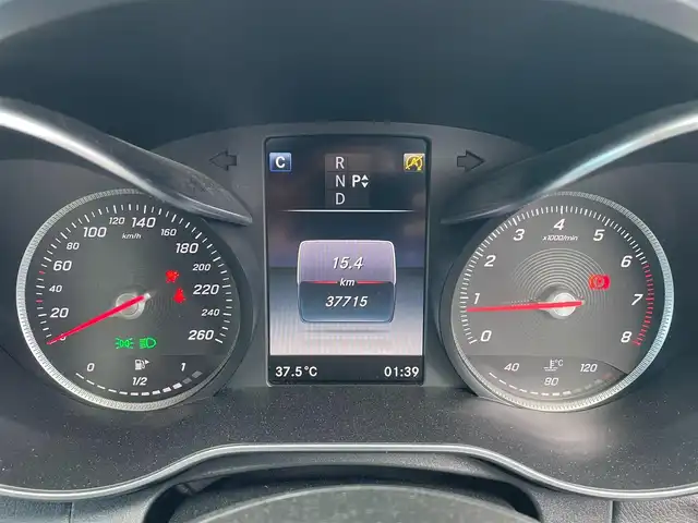 メルセデス・ベンツ Ｃ１８０ ステーションワゴンアバンギャルド 鹿児島県 2017(平29)年 3.8万km パール 純正SDナビ/（フルセグTV/Bluetooth/CD/DVD）/バックカメラ/電動リアゲート/レーダークルーズコントロール/LEDヘッドライト/ハーフレザーシート/シートヒーター/純正17インチアルミホイール/アイドリングストップ/スマートキー/ETC