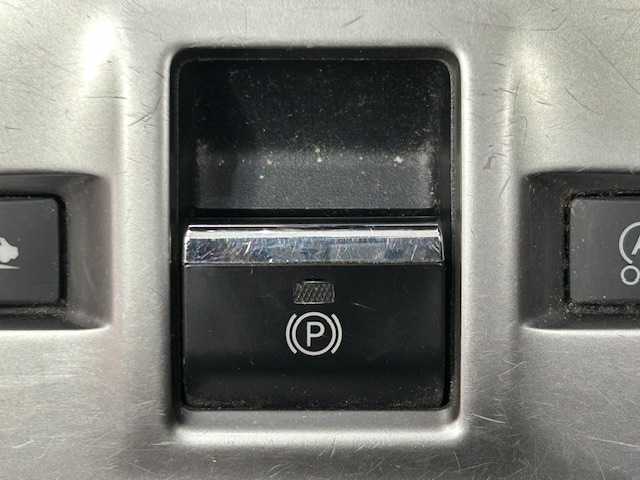 スバル レヴォーグ 1．6GT アイサイト Sスタイル 宮城県 2015(平27)年 8.7万km クリスタルホワイトP 4WD/ターボ/アイサイト/・先行者捕捉音/・先行者発進お知らせ/・レーンキープ（車線中央維持）/・後退速度リミッター/衝突軽減ブレーキ/追従機能付きクルーズコントロール/社外メモリナビ/・フルセグTV/Bluetooth/CD/DVD/ヒルホールド/パドルシフト/ETC/ドライブレコーダー/電子パーキング/プッシュスタート/アイドリングストップ/リヤデフォッガー/パワーシート（運転席）/LEDヘッドライト/・オートライト/・フォグランプ/純正アルミホイール/純正フロアマット