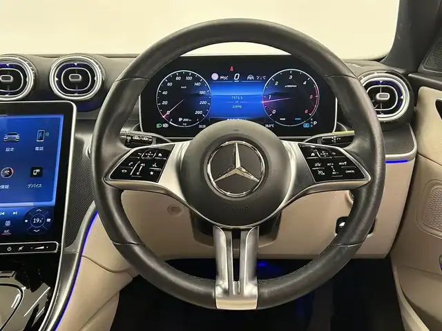 メルセデス・ベンツ Ｍ・ベンツ Ｃ２２０ｄ ワゴン アバンギャルド 岡山県 2022(令4)年 3.3万km オブシディアンブラック ワンオーナー/レーダーセーフティパッケージ/ベージュレザーシート/パナメリカーナグリル/ヘッドアップディスプレイ/純正ナビ/フルセグTV/360°カメラ/AppleCarPlay/アダクティブクルーズコントロール/シートヒーター（D/N）/パワーシート（D/N）/アンビエントライト/トラフィックサインアシスト/ダイナミックセレクトモード/パークトロニック/イージーエントリー/社外19インチアルミホイール/Bluetooth/パドルシフト/ETC/保証書/取扱説明書